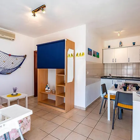 In With Kitchen Apartment *